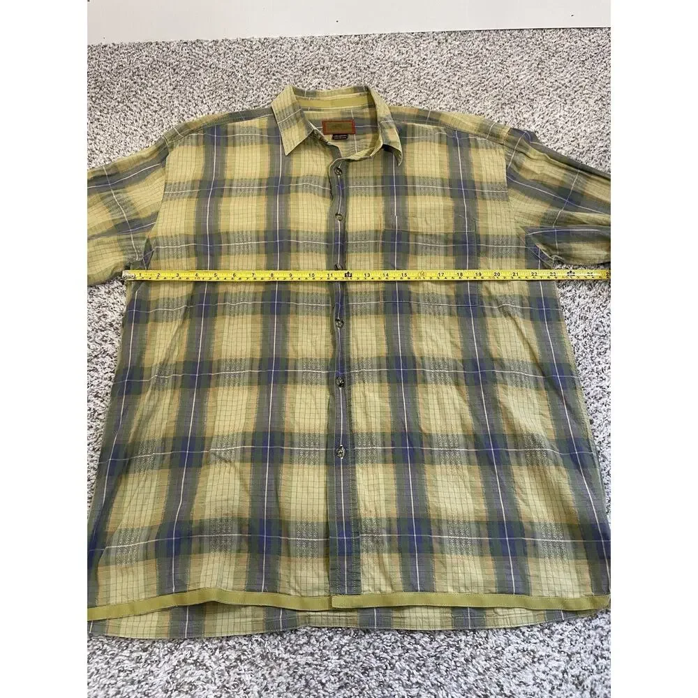 Horny Toad Men's Short-Sleeved Button-Down Shirt‎ Size L Plaid Logo